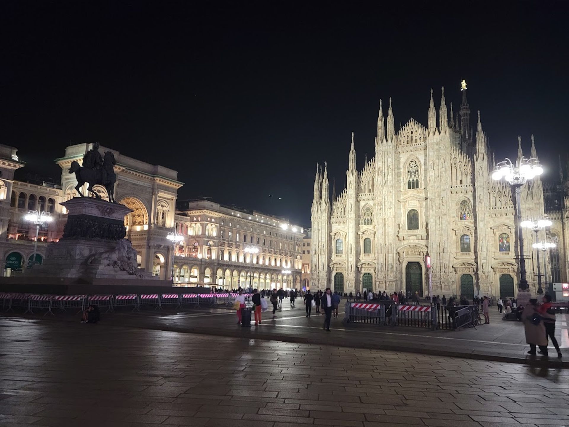 Duomo Di Milano with Galleria Vittorio Emanuele II in the background